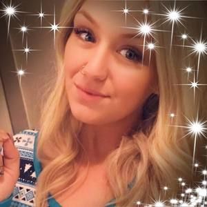 Meet your Posher, Cassandra